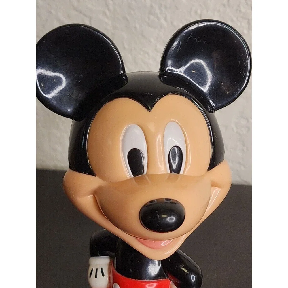 Walt Disney World‎ Resort Mickey Mouse Bobblehead Figure Collectible Red Base